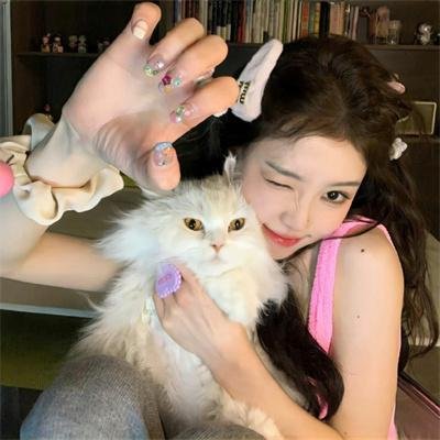 隔壁的吸血鬼美眉